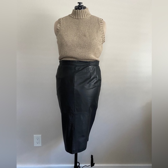 Genuine leather 90’s Era skirt - Picture 2 of 6